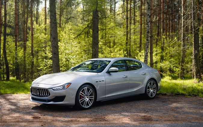 Maserati Ghibli cena 195000 przebieg: 133600, rok produkcji 2018 z Prochowice małe 326